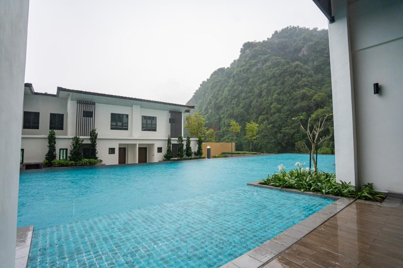 Ipoh Tambun Lost World Sunway Onsen Suites Luna 2R2B 8Paxs מראה חיצוני תמונה