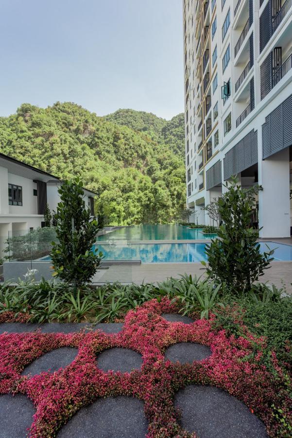 Ipoh Tambun Lost World Sunway Onsen Suites Luna 2R2B 8Paxs מראה חיצוני תמונה